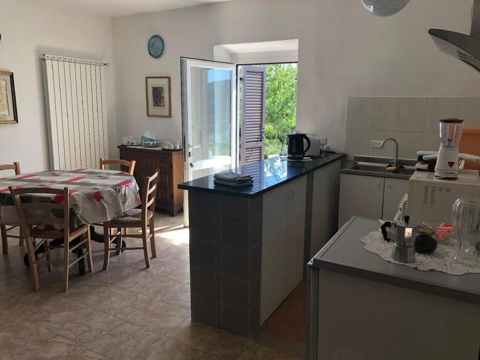 La Casa nel Sommo Vacation rental in Province of Massa and Carrara