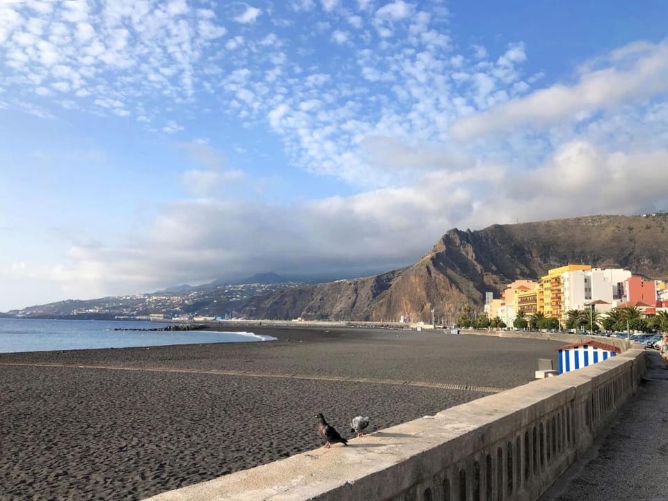 Lovely apartment on 2 floors with sea view Apartment in La Palma