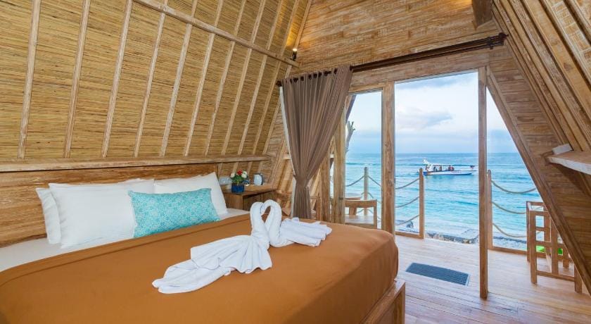 The Dewi Sun Sun Suite Bed and Breakfast in Nusapenida