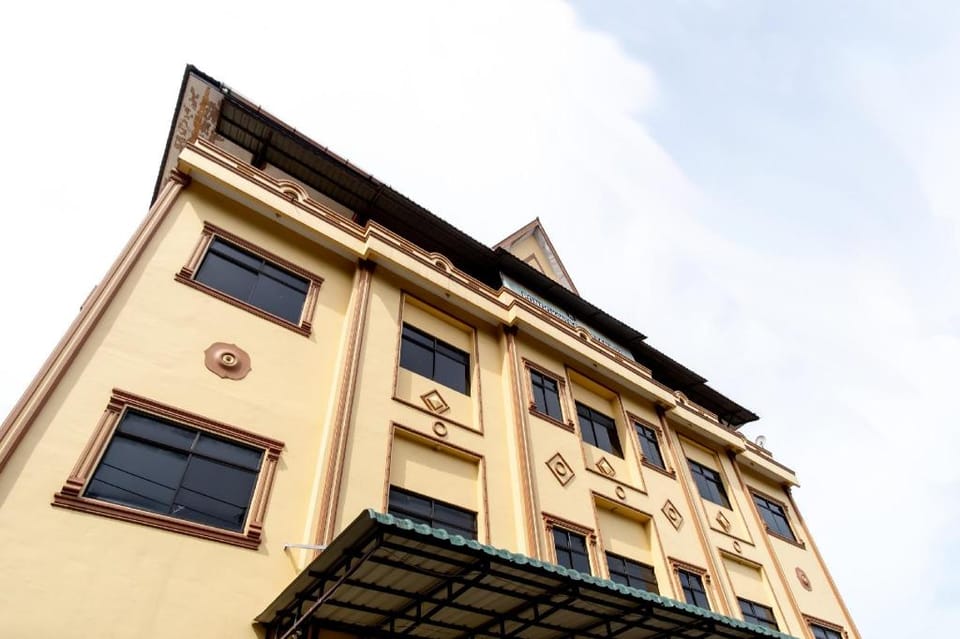 OYO 1364 Pondok Wisata Istana Xi Hotel in Indonesia