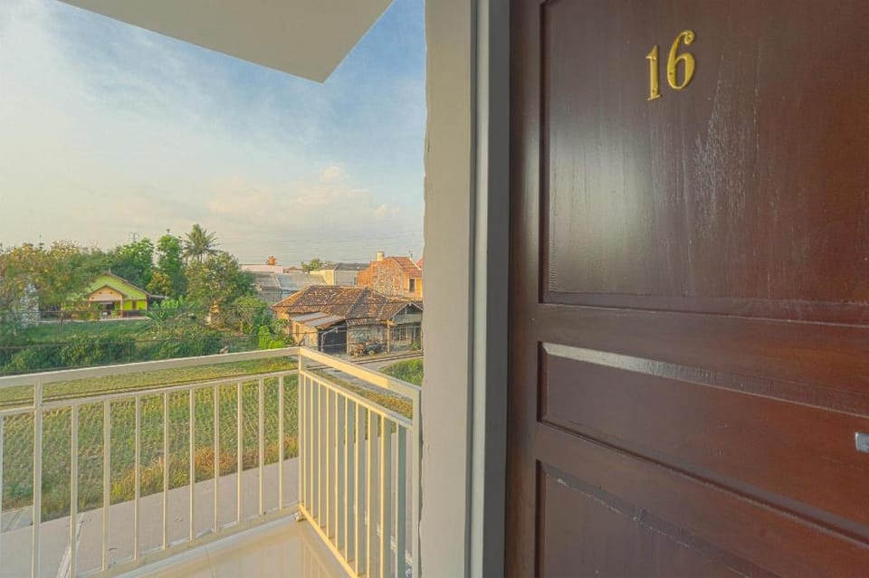 OYO 1542 Yessy Mansion Hotel in Special Region of Yogyakarta