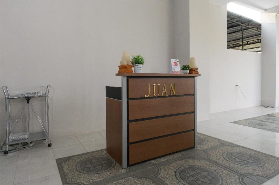 OYO 1542 Yessy Mansion Hotel in Special Region of Yogyakarta