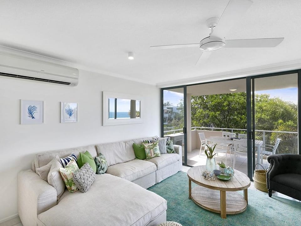 Sunny and spacious Sunshine Beach Apartment in Sunrise Beach