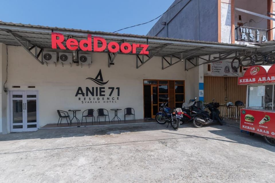 RedDoorz Syariah @ Jalan Raflesia Nusa Indah Bengkulu Hotel in Indonesia