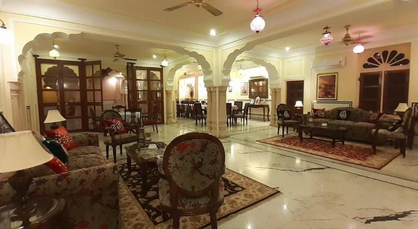 Raj Rajeshwari Haveli Hotel in Jaipur