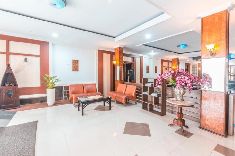 Hotel O Edotel Smkn 1 Pacet Syariah Hotel in South Jakarta City