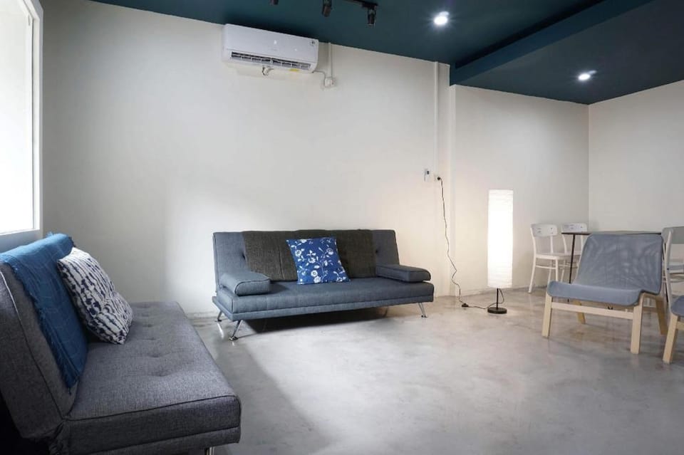 Residences by RedDoorz near MT Haryono (Minimum Stay 6 Nights) Hotel in South Jakarta City