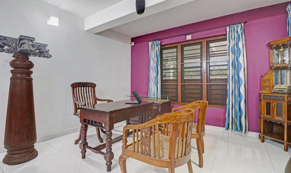 Treebo Backpackers Inn Hotel in Kochi
