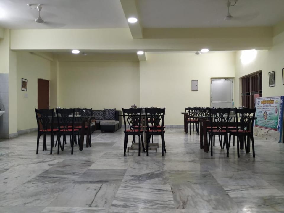 Shophori Shantiniketan Hotel in West Bengal
