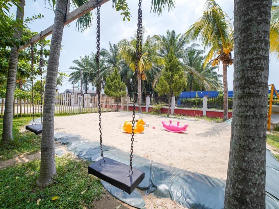 Capital O 89374 Ohana Restaurant & Homestay Hotel in Perak