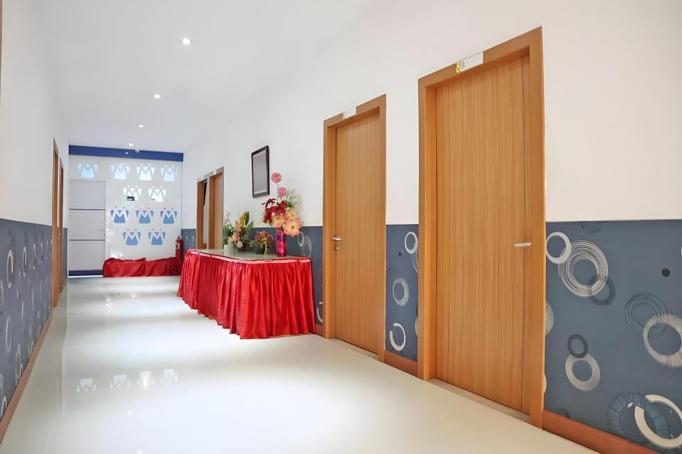 Hotel O M Authentic Kost Man Hotel in Padang