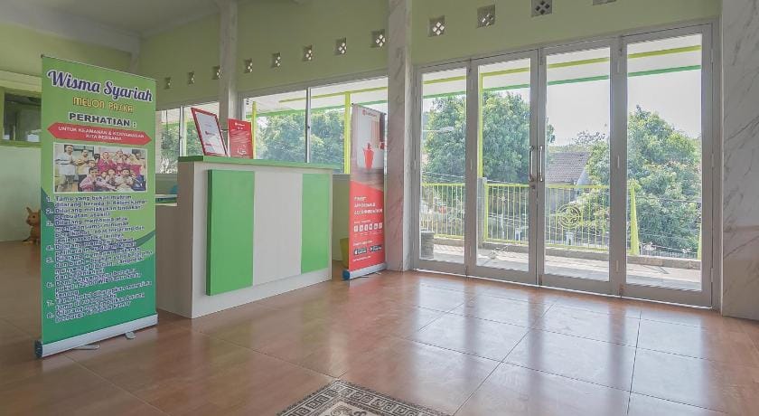 RedDoorz Syariah near Museum Wisma Karya Subang Bed and Breakfast in West Java