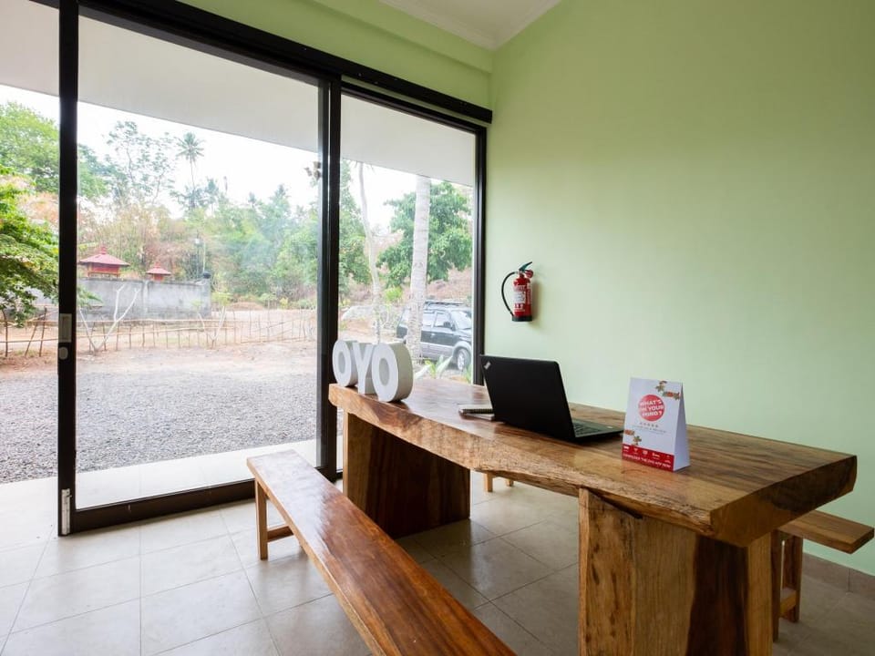 OYO 1605 Puput Resort Batulayar Senggigi Hotel in Batu Layar