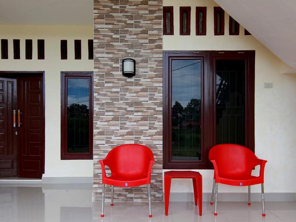 OYO 1694 Pariban Homestay Hotel in Indonesia
