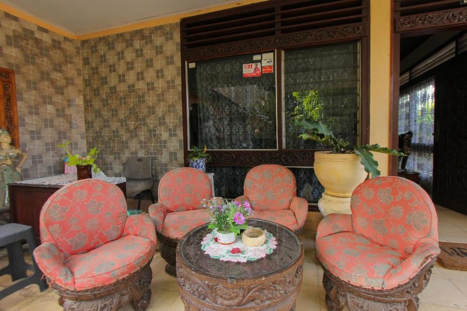 OYO 1721 A. Yani 95 Residence Hotel in East Java