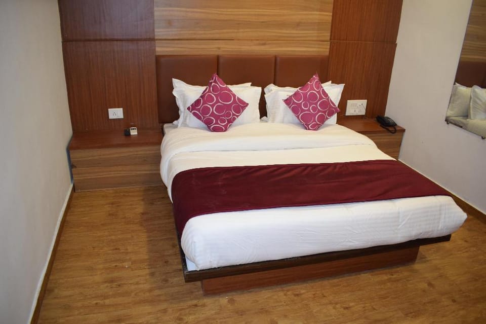 Hotel Palak Palace Hotel in Ahmedabad
