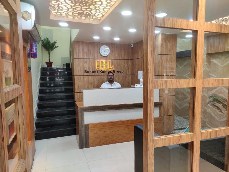 HOTEL CENTRAL SQUARE "A Couple Friendly Hotel" Hotel in India