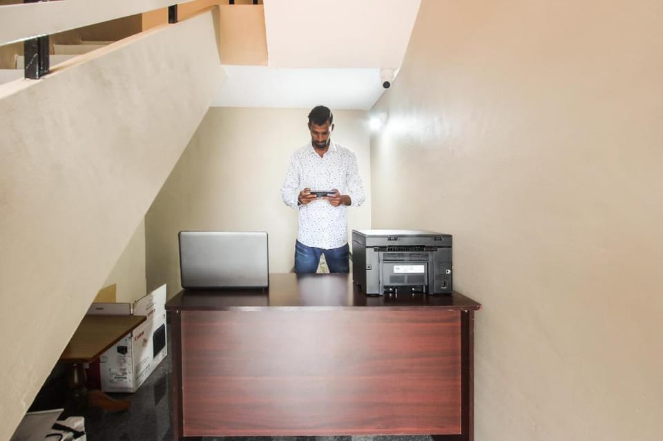 SPOT ON 45887 Yeshwitha Residency Hotel in Mysuru