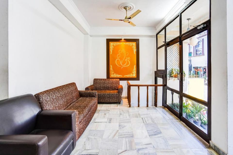 Super Hotel O Tyagi Road Near Prince Chowk Hotel in Dehradun