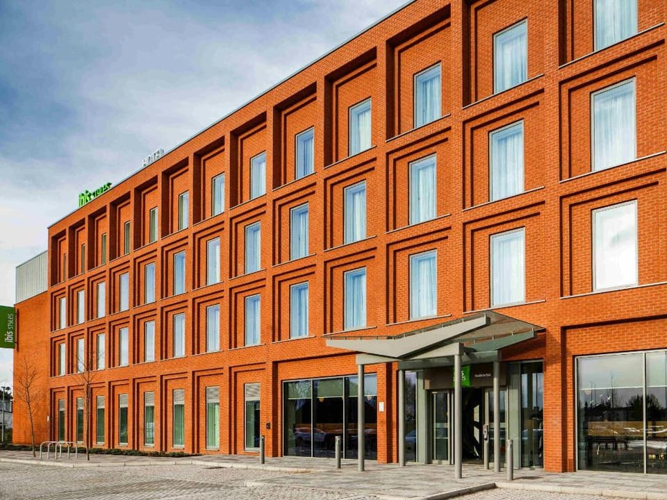 IBIS STYLES London Heathrow East Hotel in Isleworth