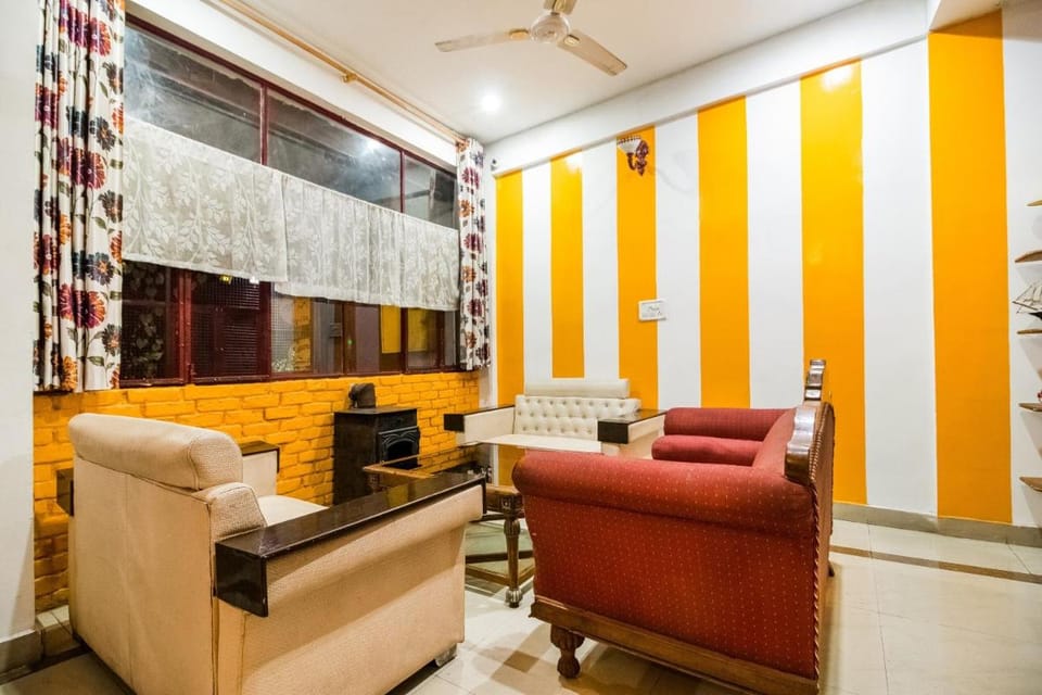 SPOT ON Doon View Guest House Hotel in Dehradun