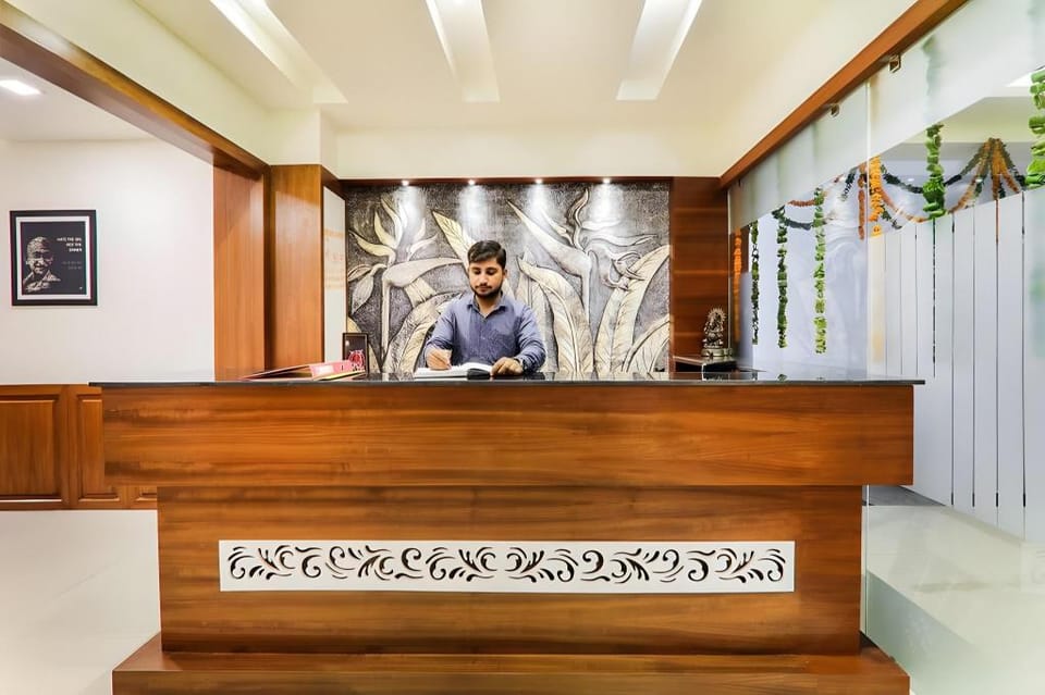 Super Collection O Civil Lines Near Old Bus Stand Formerly Imperial Hotel in Uttar Pradesh
