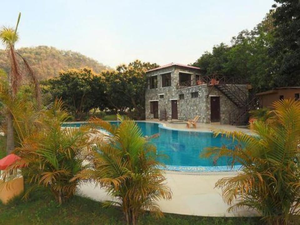 Dewdrop Mango Bloom Resort Hotel in Uttarakhand