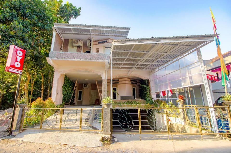 OYO 1277 Pondok Damai Syariah Hotel in Special Region of Yogyakarta