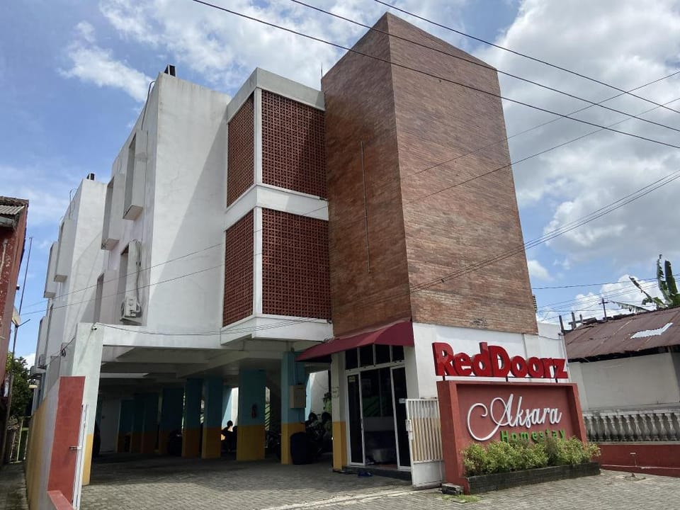 RedDoorz near RSUD Margono Purwokerto 3 Bed and Breakfast in Indonesia