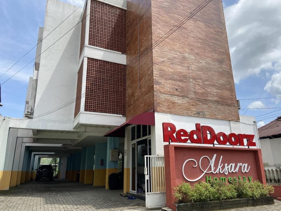RedDoorz near RSUD Margono Purwokerto 3 Bed and Breakfast in Indonesia