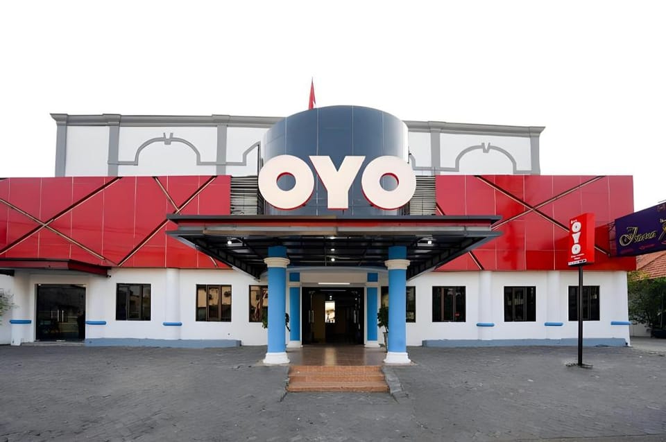 Istana Permata Dinoyo Hotel in Surabaya
