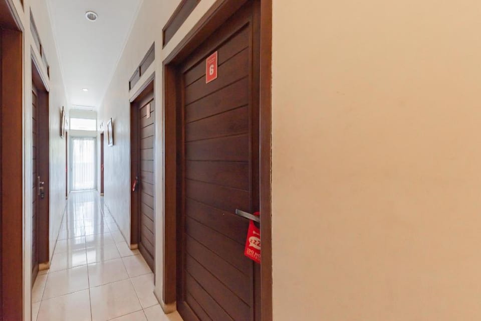 RedDoorz Syariah @ Sudirman Street Garut Hotel in West Java