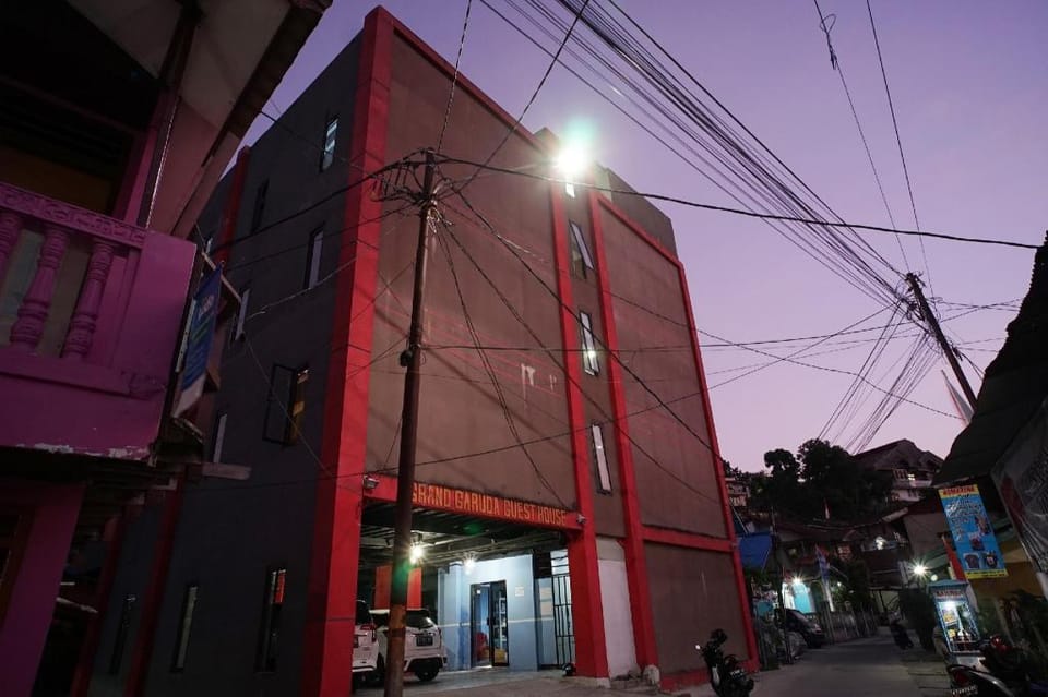 OYO 1272 Grand Garuda Guest House Hotel in Indonesia