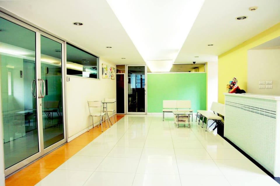 Meesook Residence Hotel in Bangkok