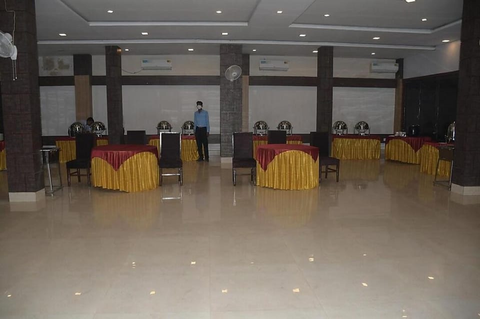 Hotel Chandra Inn Hotel in Varanasi