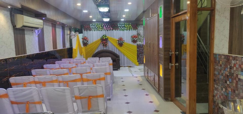 Hotel Chandra Inn Hotel in Varanasi