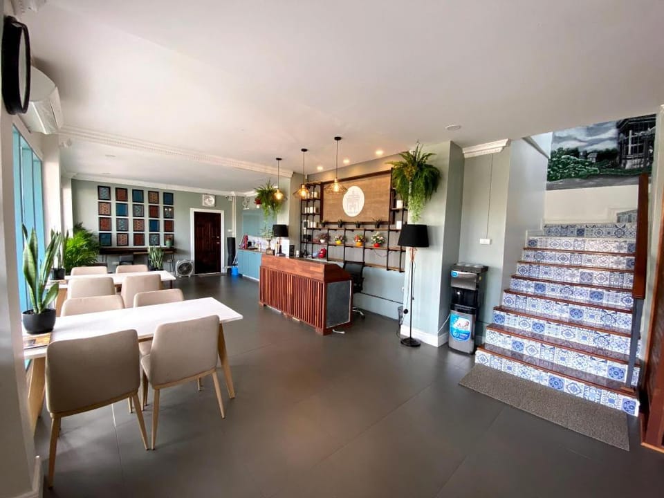 Patuxay Place Inn in Vientiane
