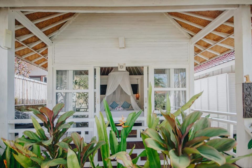 Shrining Cottages Lembongan Inn in Nusapenida