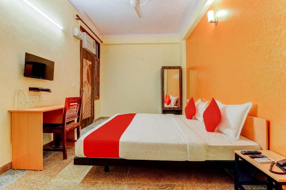 Hotel Jhankar Road Hotel in Delhi