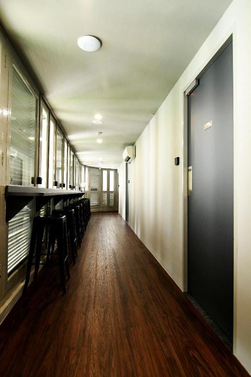 Wink @ McCallum Street Capsule hotel in Singapore