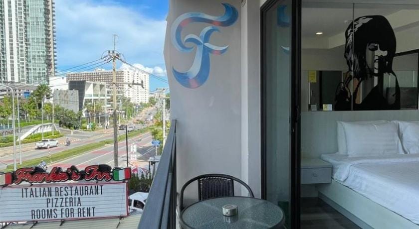 Frankie's Inn Hotel in Pattaya City