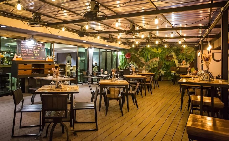 Frankie's Inn Hotel in Pattaya City