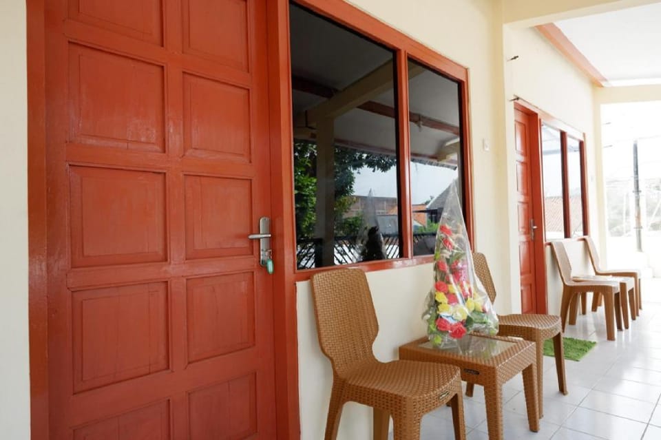 RedDoorz Syariah near Alun Alun Purwokerto Bed and Breakfast in Indonesia