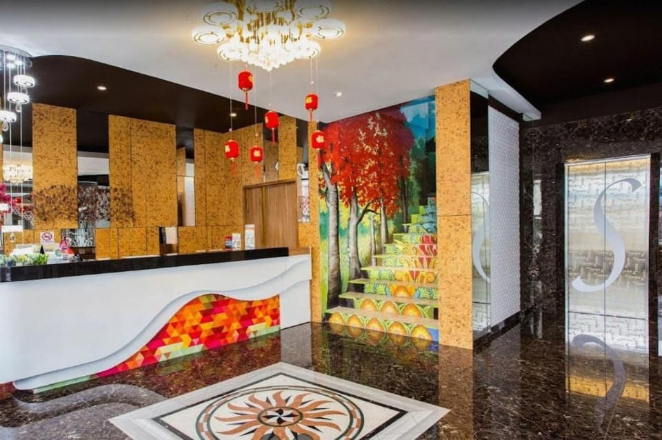 RedDoorz Premium near Bandung Station Hotel in Bandung