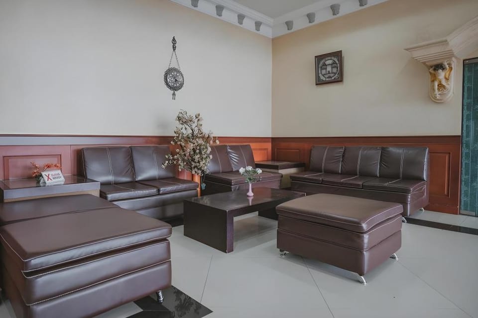 RedDoorz Premium @ Jalan Pal 10 Jambi Bed and Breakfast in Indonesia