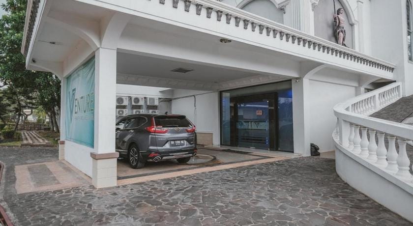 RedDoorz Premium @ Jalan Pal 10 Jambi Bed and Breakfast in Indonesia