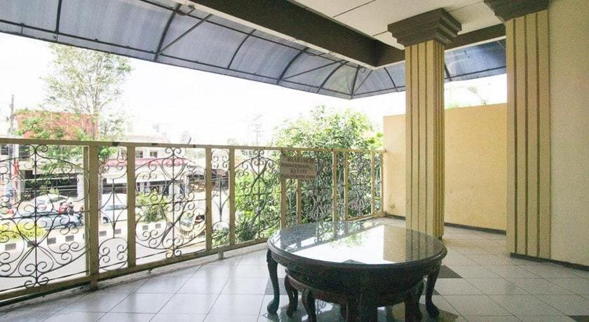 RedDoorz Syariah @ Jalan Gajah Mada Bed and Breakfast in East Java