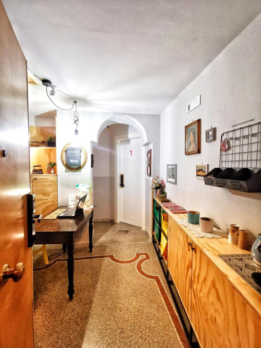 Miracolo al Duomo Smart Accomodations Bed and Breakfast in Naples
