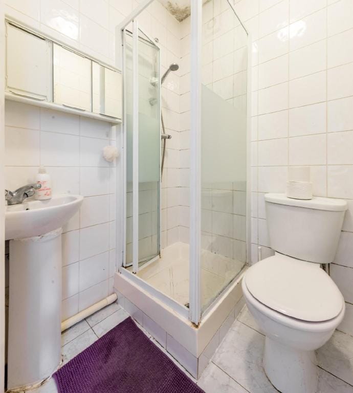 Appt 20 min to Central London. Min stay 7 nights Apartment in Edgware