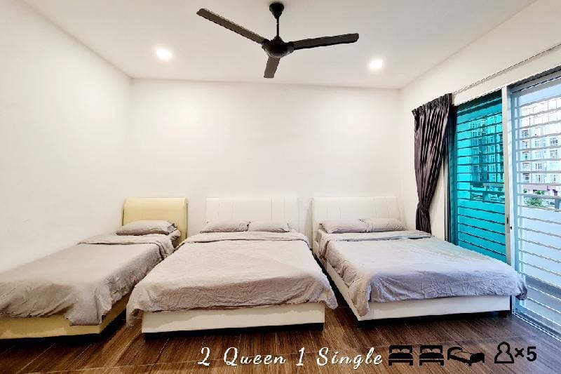 THE SWING@4BedRooms-TERRACED #Night Market Cameron Vacation rental in Brinchang